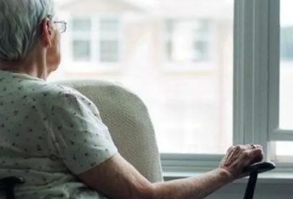 Día Mundial del Cerebro: La soledad no deseada impacta en el deterioro cognitivo de los adultos mayores