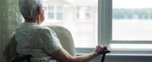 día mundial del cerebro: la soledad no deseada impacta en el deterioro cognitivo de los adultos mayores - En casa salud donde necesites