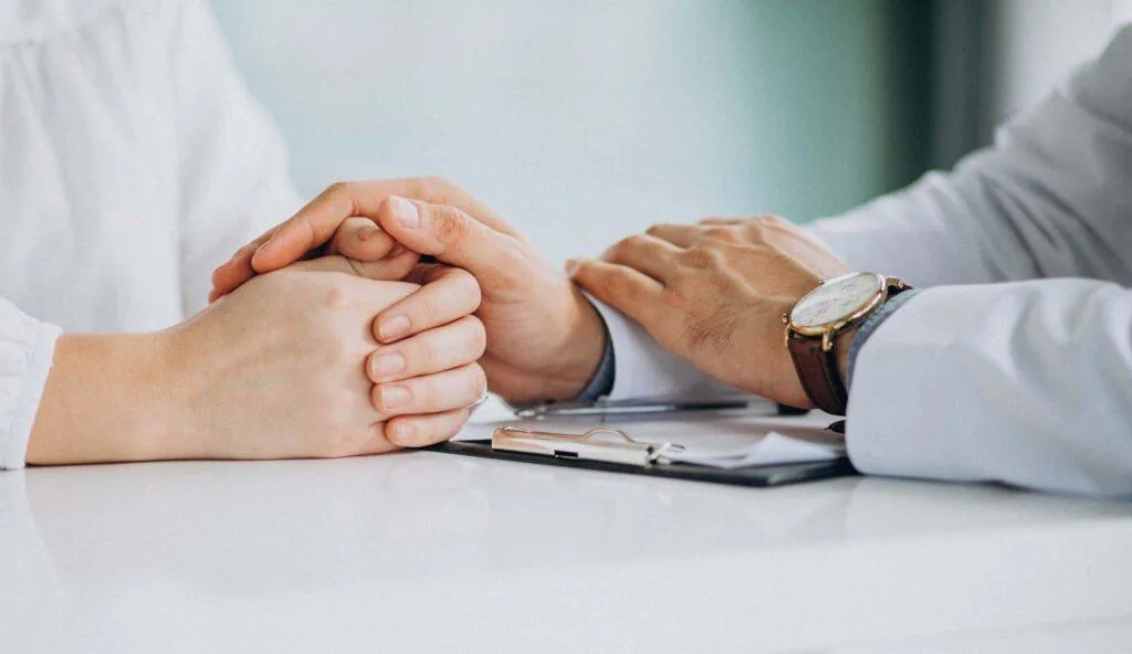 Enfrentar al cáncer: los cuidados paliativos como complemento de los tratamientos farmacológicos