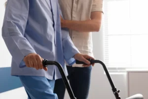 rehabiliatacion en el hogar | el rol de los cuidadores domiciliarios | en casa